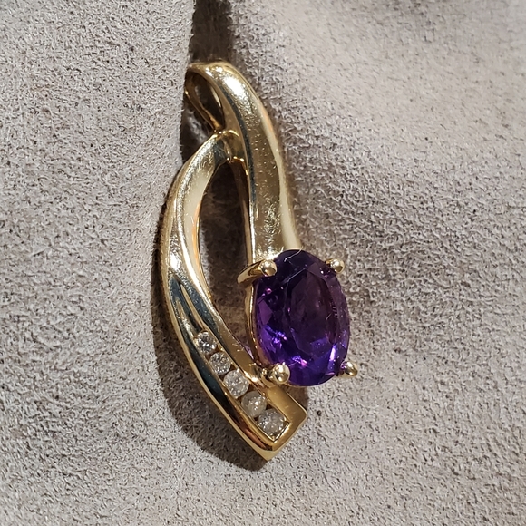 Amythest/Diamond Pendant - Picture 2 of 5